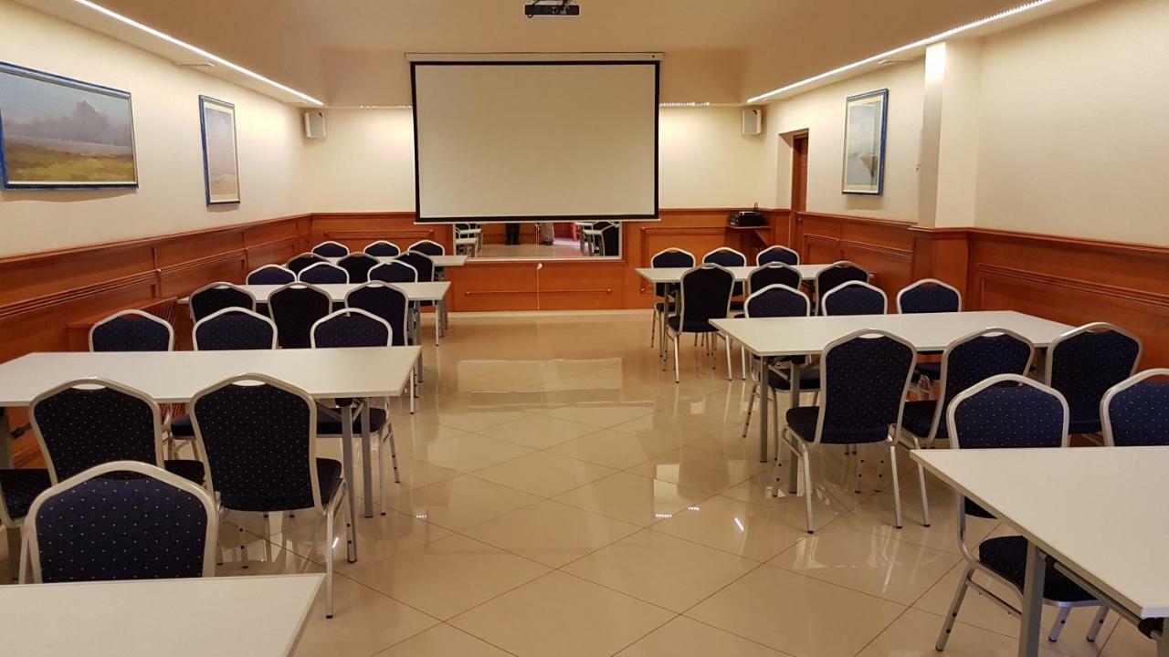 Hotel Korona Słubice Εξωτερικό φωτογραφία